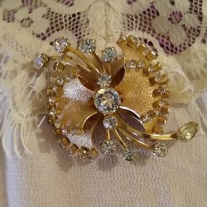 Vintage Designer Broch